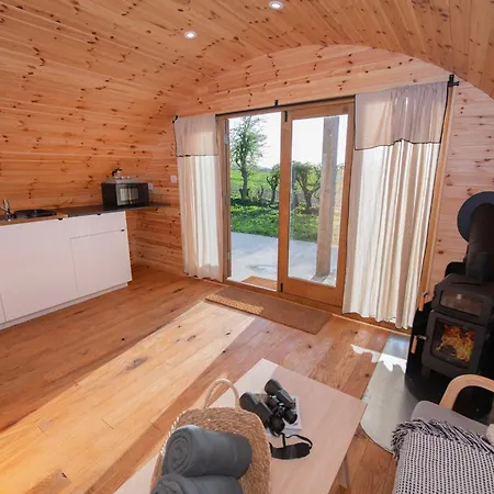 بيت للعطل Glamping Pod 5 Shelter سكرابورو