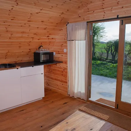 بيت للعطل Glamping Pod 5 Shelter سكرابورو