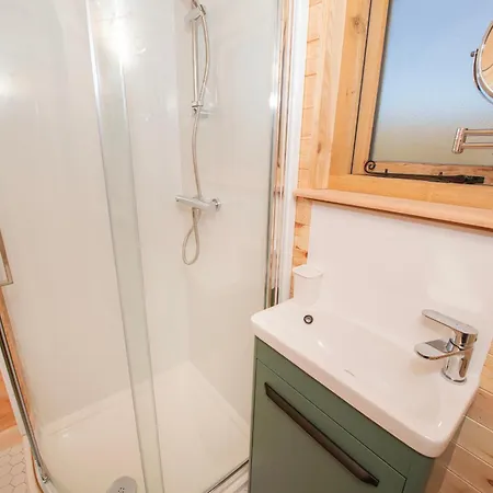 Glamping Pod 5 Shelter * Scarborough
