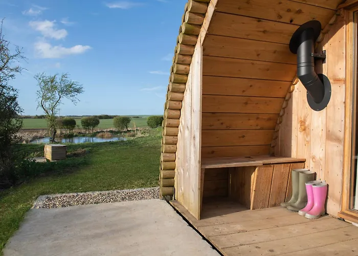 Glamping Pod 5 Shelter